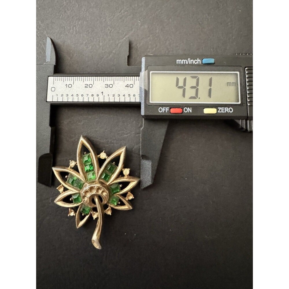 Vintage Green Rhinestone Cannabis Pot Leaf Brooch Parts Repair Art Deco - Picture 5 of 6